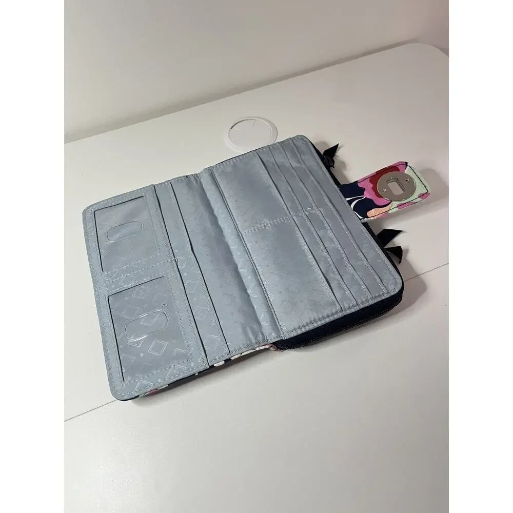 Vera Bradley RFID Turnlock Zip Around Wallet Iconic Retired Mod Paisley EUC!! - Picture 4 of 8
